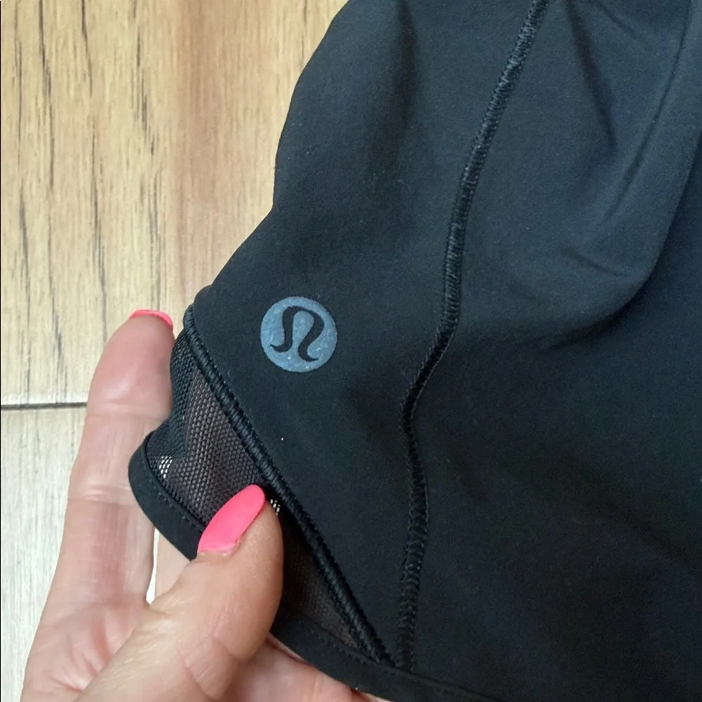 Women’s black hotty hot high rise shorts 2.5" rise size 0 - Picture 2 of 3